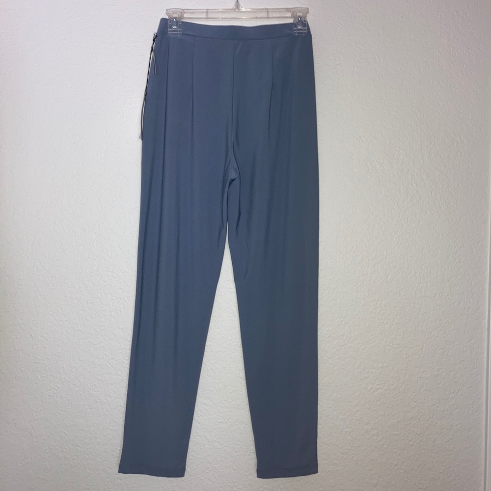 Leith ankle length pants.